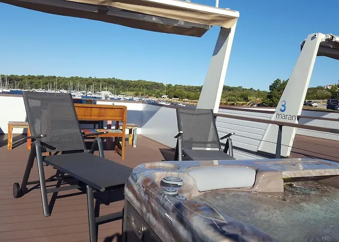 House Boat - Floating House Sofia